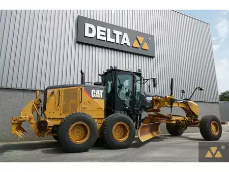 Niveleuse 2013 Caterpillar 140M AWD (5)