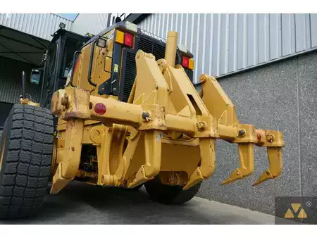 Niveleuse 2013 Caterpillar 140M AWD (6)