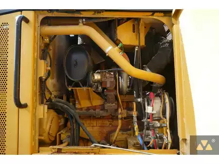 Niveleuse 2010 Caterpillar 140M (18)