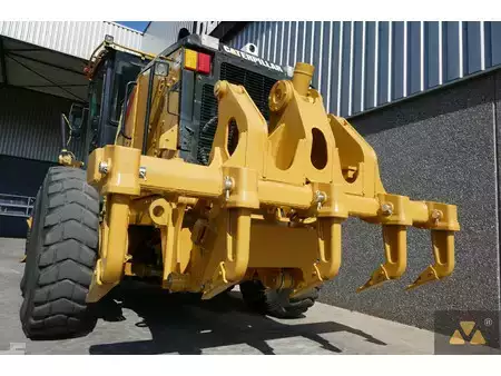 Niveleuse 2010 Caterpillar 140M (6)