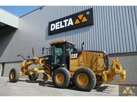 Niveleuse 2010 Caterpillar 140M (8)