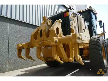 Niveleuse 2010 Caterpillar 140M (9)