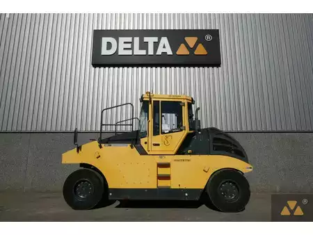 Kumipyöräjyrät  2017 BOMAG BW27RH (1)