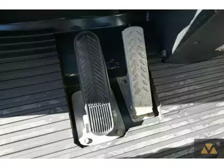 Kumipyöräjyrät  2017 BOMAG BW27RH (25)