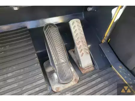 Kumipyöräjyrät  2017 BOMAG BW27RH (26)