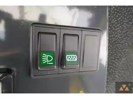 Kumipyöräjyrät  2017 BOMAG BW27RH (30)