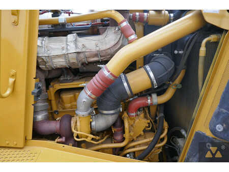 Bulldozere 2015 Caterpillar D8T (19)