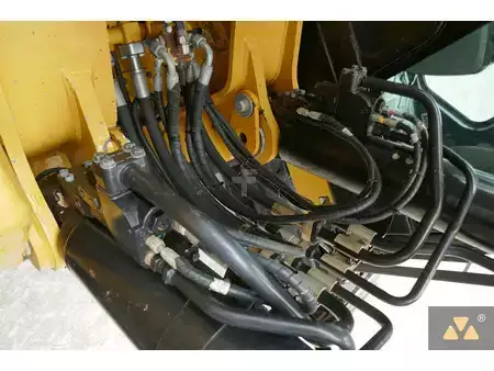 Hydraulic Excavators 2019 Caterpillar 352F (23)