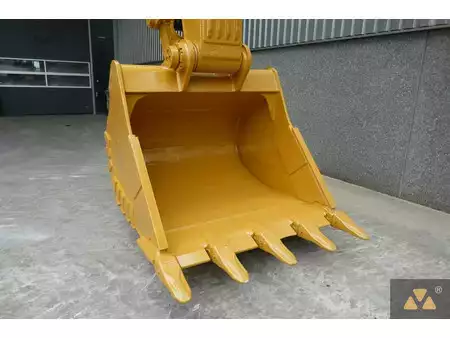 Hydraulic Excavators 2019 Caterpillar 352F (6)