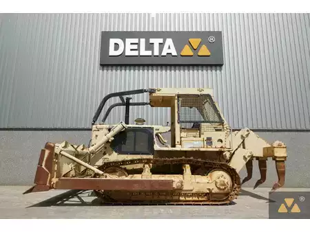Grondschuivers 2007 Caterpillar D7G Ex-army (1)