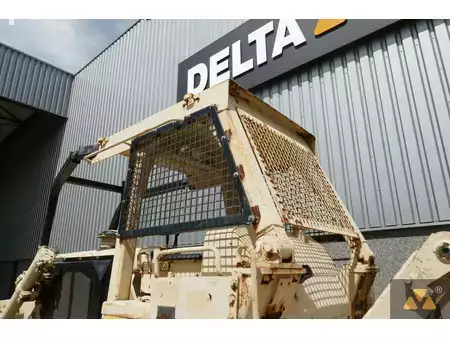 Grondschuivers 2007 Caterpillar D7G Ex-army (18)
