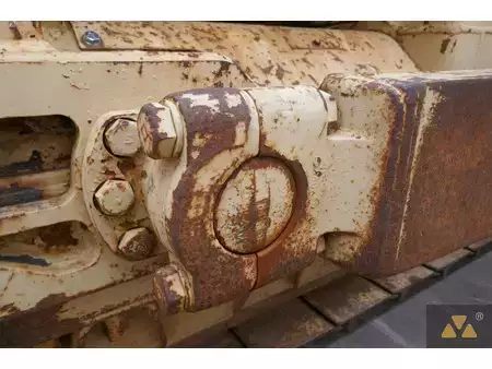 Grondschuivers 2007 Caterpillar D7G Ex-army (25)