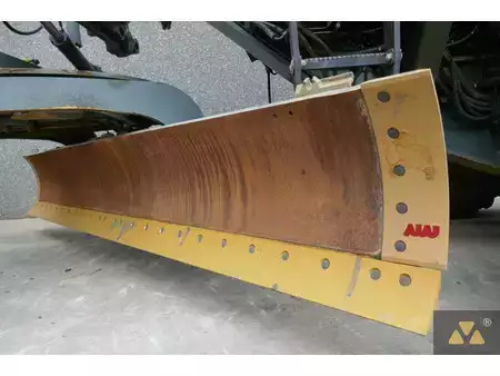 Graders 2004 Caterpillar 135H Ex-army (9)