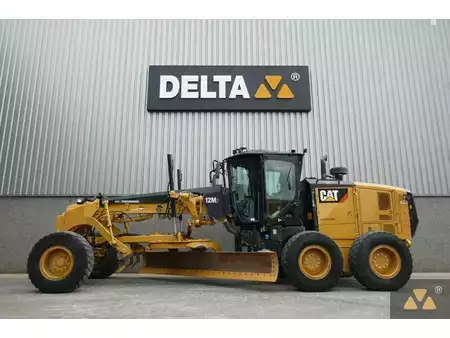 Niveleuse 2019 Caterpillar 12M3 (1)