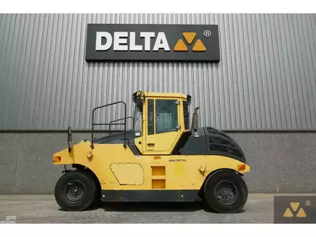 Válce s gumovými koly 2011 BOMAG BW25RH (1)