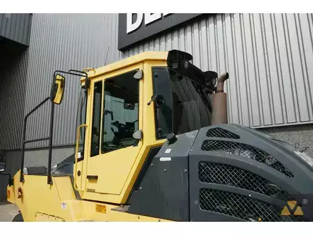 Válce s gumovými koly 2011 BOMAG BW25RH (11)