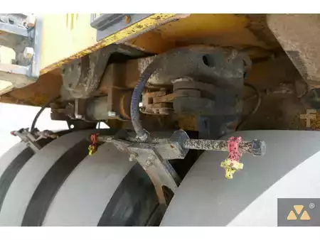 Válce s gumovými koly 2011 BOMAG BW25RH (15)