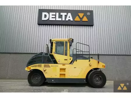Válce s gumovými koly 2011 BOMAG BW25RH (2)