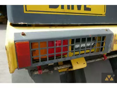 Válce s gumovými koly 2011 BOMAG BW25RH (22)