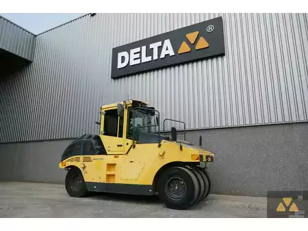 Válce s gumovými koly 2011 BOMAG BW25RH (3)