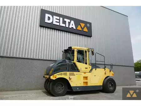 Válce s gumovými koly 2011 BOMAG BW25RH (5)