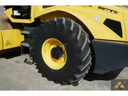 Walce  2021 BOMAG BW219D-5 (27)