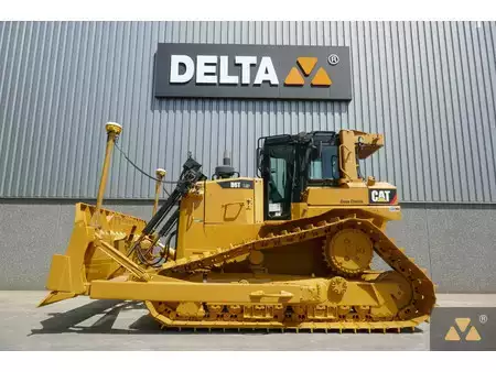 Bulldózerek 2013 Caterpillar D6T LGP (1)