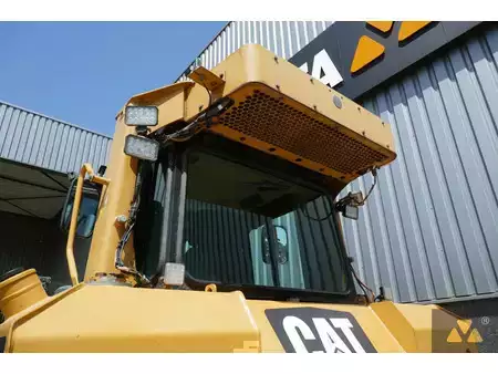 Bulldózerek 2013 Caterpillar D6T LGP (24)