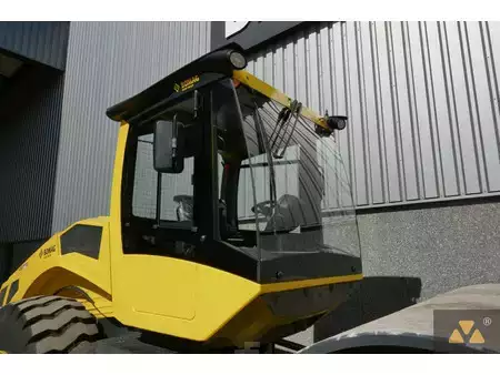 Walce  2025 BOMAG BW226-5CL (10)