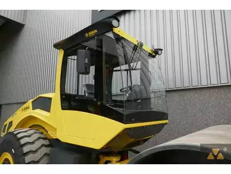 Walce  2025 BOMAG BW226-5CL (12)