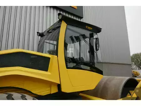 Walce  2025 BOMAG BW226-5CL (13)