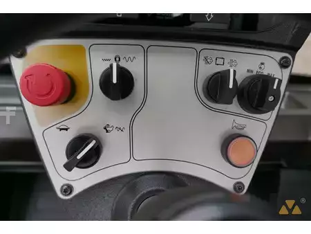 Walce  2025 BOMAG BW226-5CL (27)