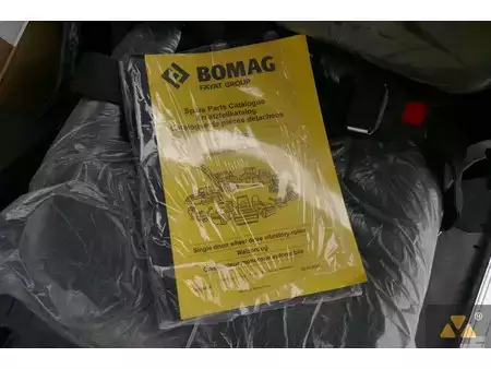 Walce  2025 BOMAG BW226-5CL (30)