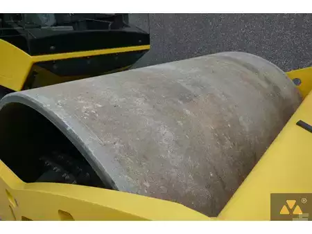 Walce  2025 BOMAG BW226-5CL (9)