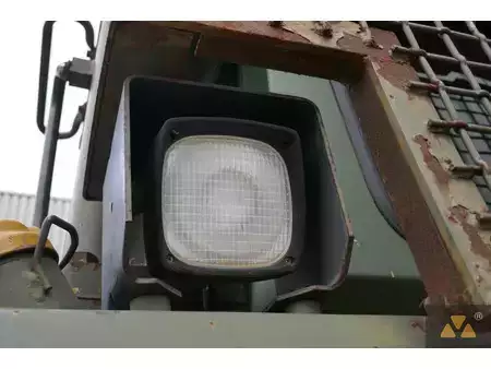 Бульдозер 1991 Caterpillar D7H II Ex-army (37)
