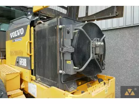 Równiarki 2013 Volvo G930B (19)
