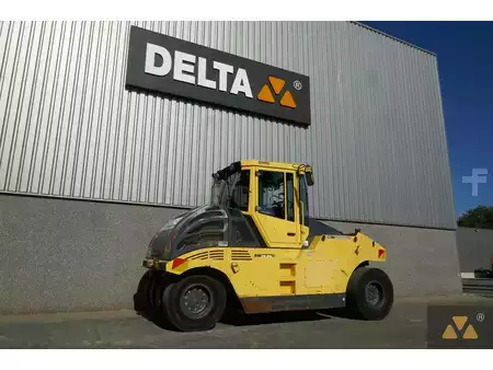 Walce ogumione 2012 BOMAG BW25RH (5)