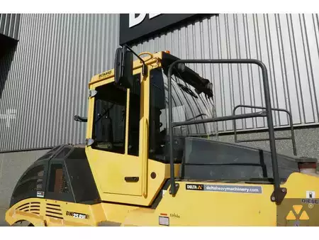 Walce ogumione 2014 BOMAG BW25RH (10)