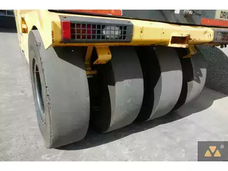 Walce ogumione 2014 BOMAG BW25RH (16)