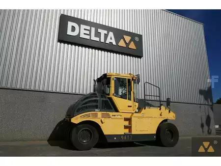 Walce ogumione 2014 BOMAG BW25RH (5)