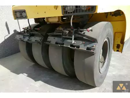 Walce ogumione 2014 BOMAG BW25RH (15)