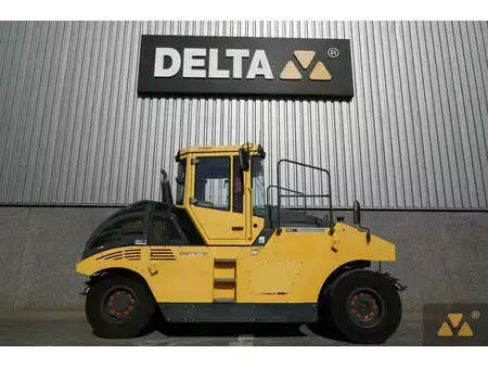 Walce ogumione 2014 BOMAG BW25RH (2)