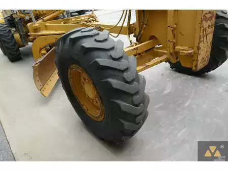 Gradere 2004 Caterpillar 140H (35)