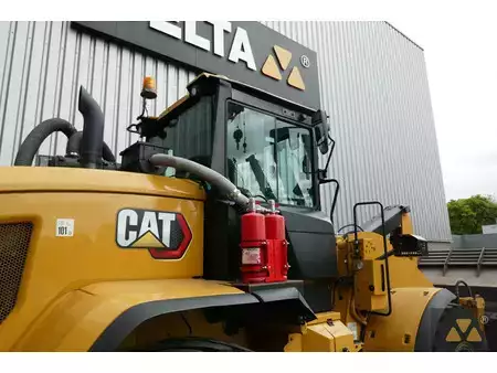 Kolové nakladače 2023 Caterpillar 930M (15)