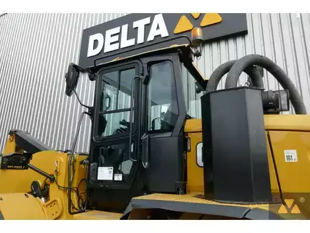 Kolové nakladače 2023 Caterpillar 930M (16)