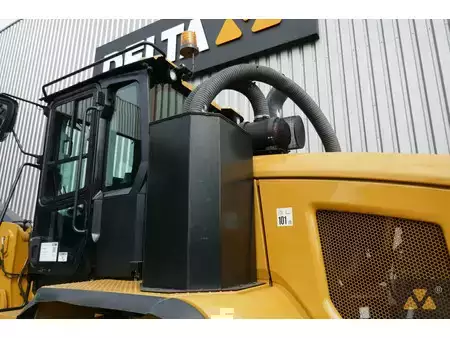 Kolové nakladače 2023 Caterpillar 930M (31)