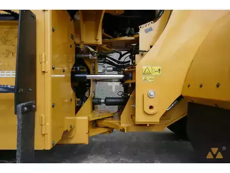 Kolové nakladače 2017 Caterpillar 962M (37)