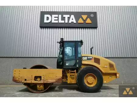 Egyhengeres henger 2018 Caterpillar CS76B (1)