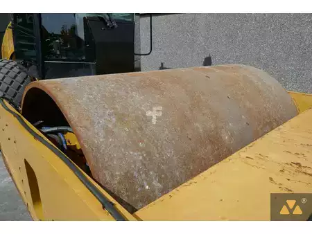Egyhengeres henger 2018 Caterpillar CS76B (10)