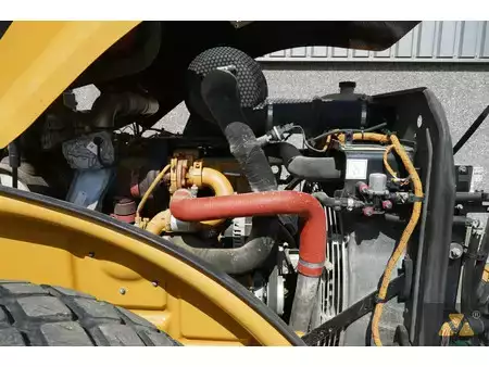 Egyhengeres henger 2018 Caterpillar CS76B (18)